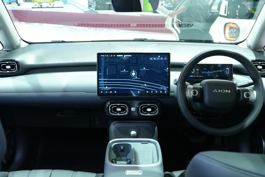Interior GAC Aion UT