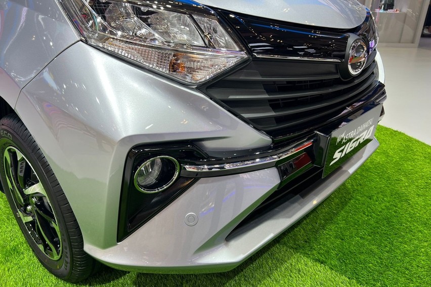 Front Grille New Daihatsu Sigra 2025