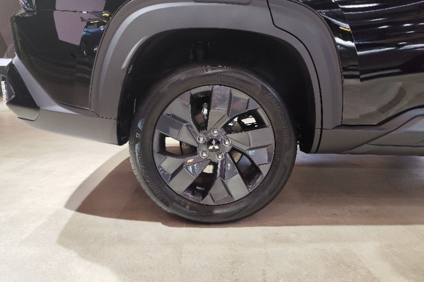 Mitsubishi Destinator Exceed CVT