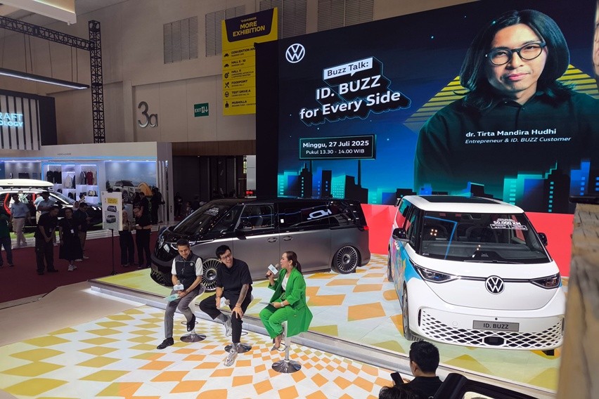 Beli Mobil Listrik VW ID. Buzz Bikin dr. Tirta Adaptasi Gaya Hidup!