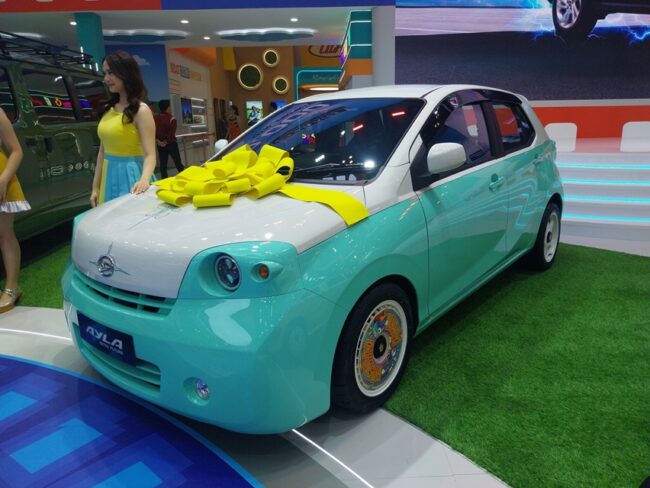 2025/07/Daihatsu-Ayla-Retro-Future-Modifikasi.jpg
