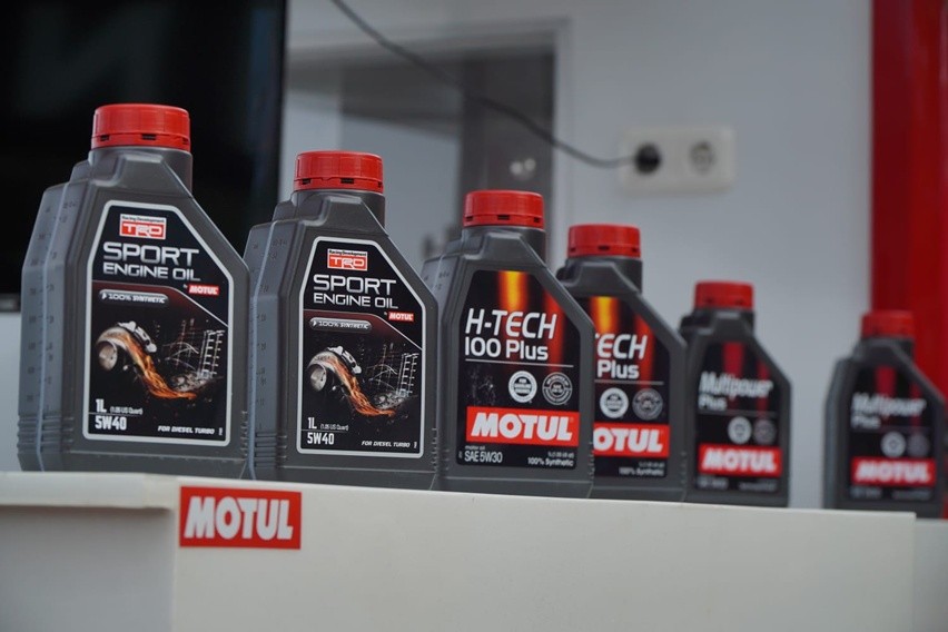 Oli Motul