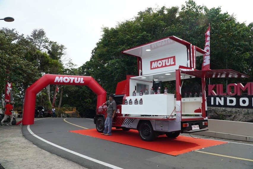 Mobile Exhibition (MOXI)