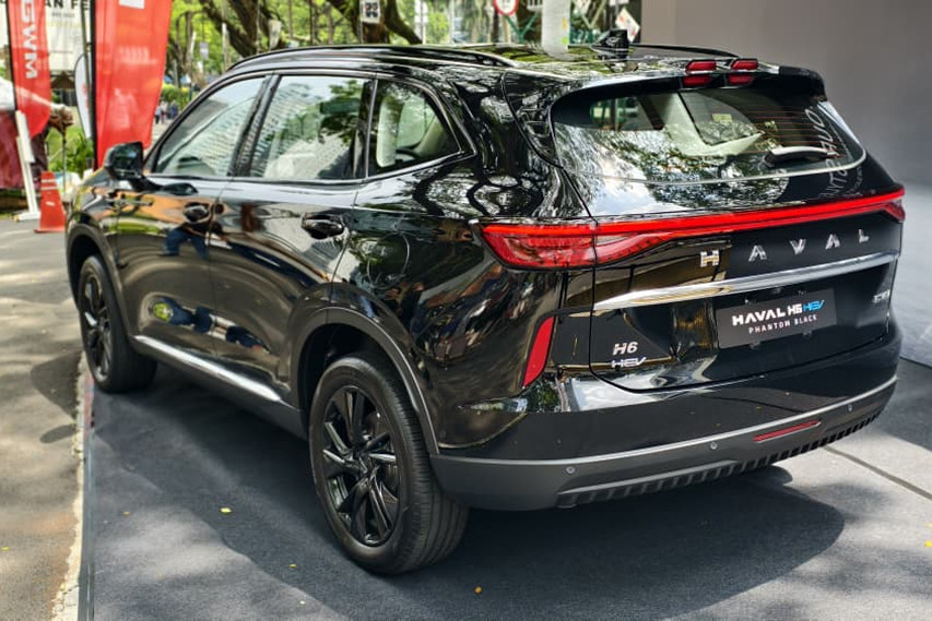 GWM Haval H6 HEV phantom black view rear