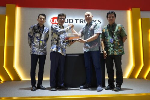 Perkuat Keandalan Armada BBM, Astra UD Trucks dan Patra Logistik Teken MoU di GIIAS 2025