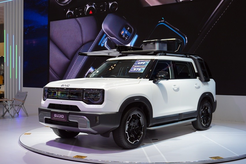 BAIC BJ30 Hybrid Catat Penjualan Baik di GIIAS 2025, Target 500 Unit di Depan Mata