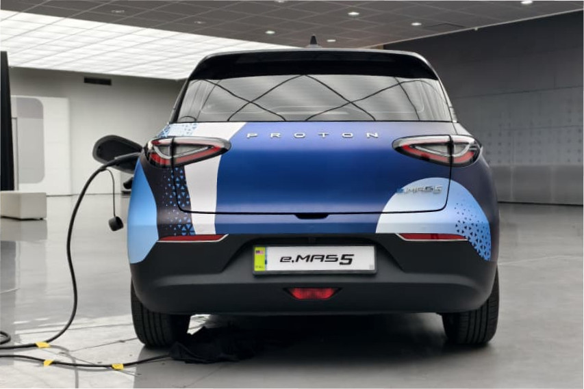 Proton emas5 rear view