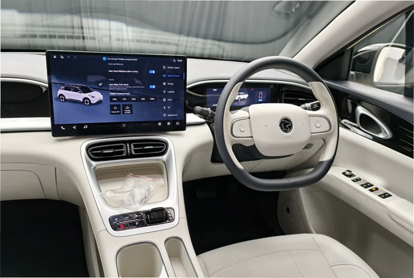 Proton emas5 infotainment view