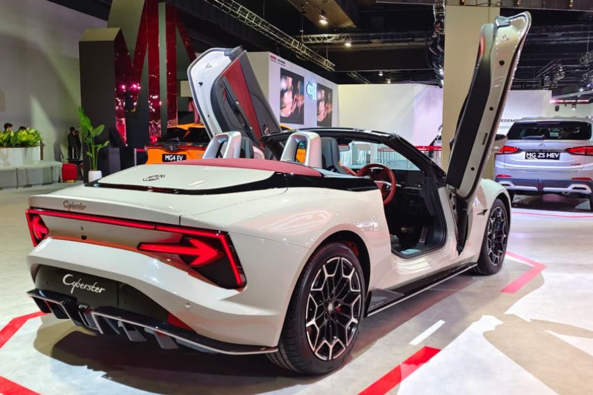 MG Cyberster rear