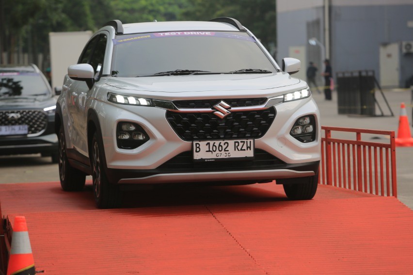 test drive suzuki fronx GL