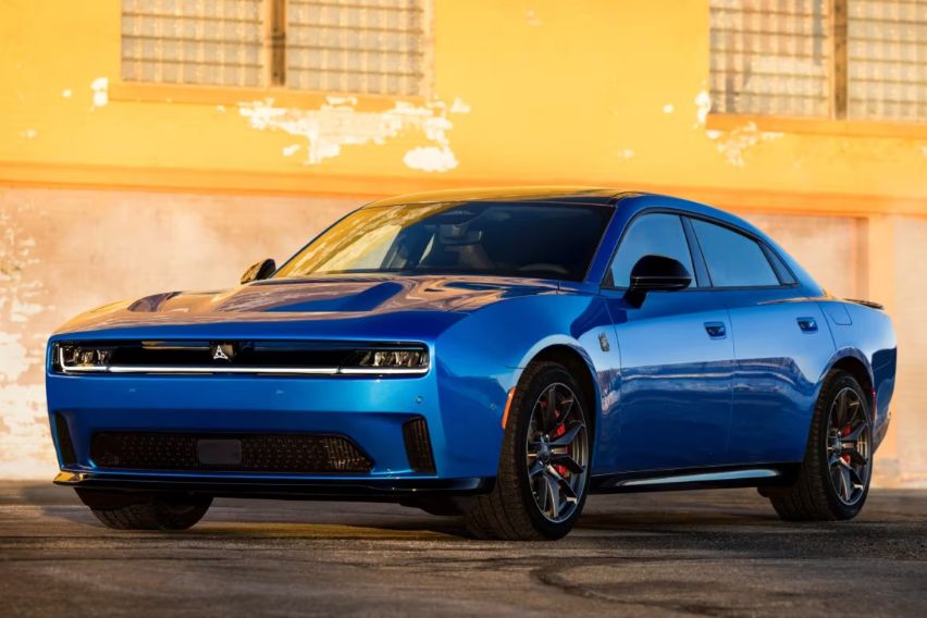 Dodge debuts all-new Charger 