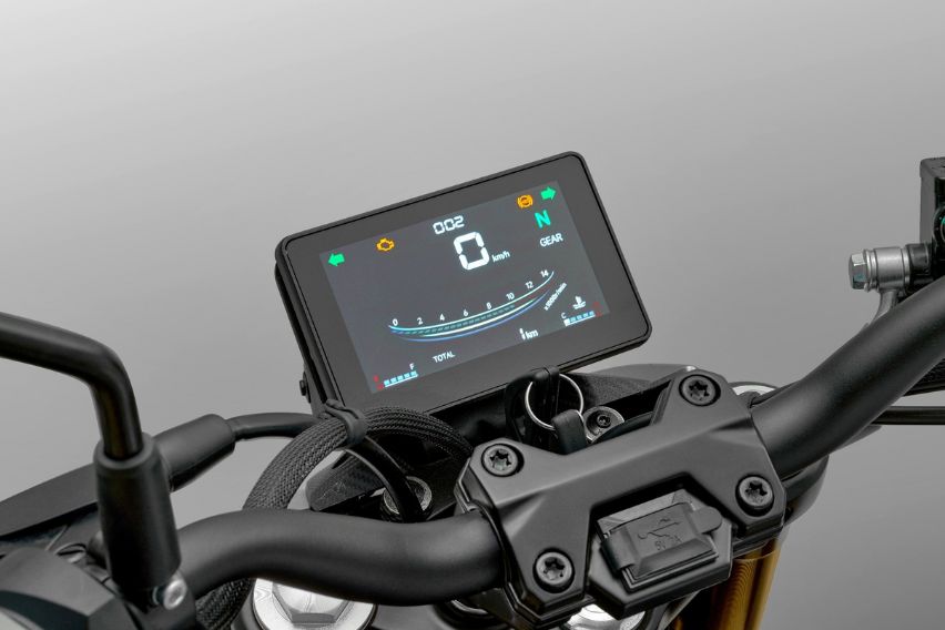 QJMotor SRK250S console