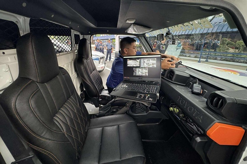 Modified Toyota Tamaraw police car