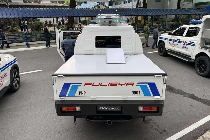 Modified Toyota Tamaraw police car
