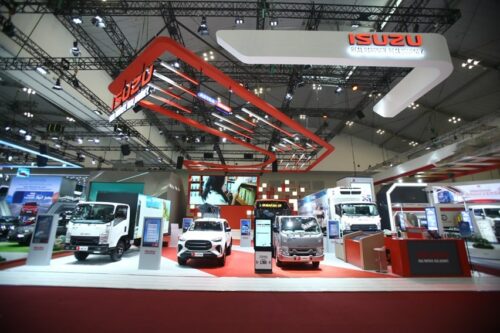 Isuzu Catat Kenaikan SPK 52 persen di GIIAS 2025 , ELF Mendominasi