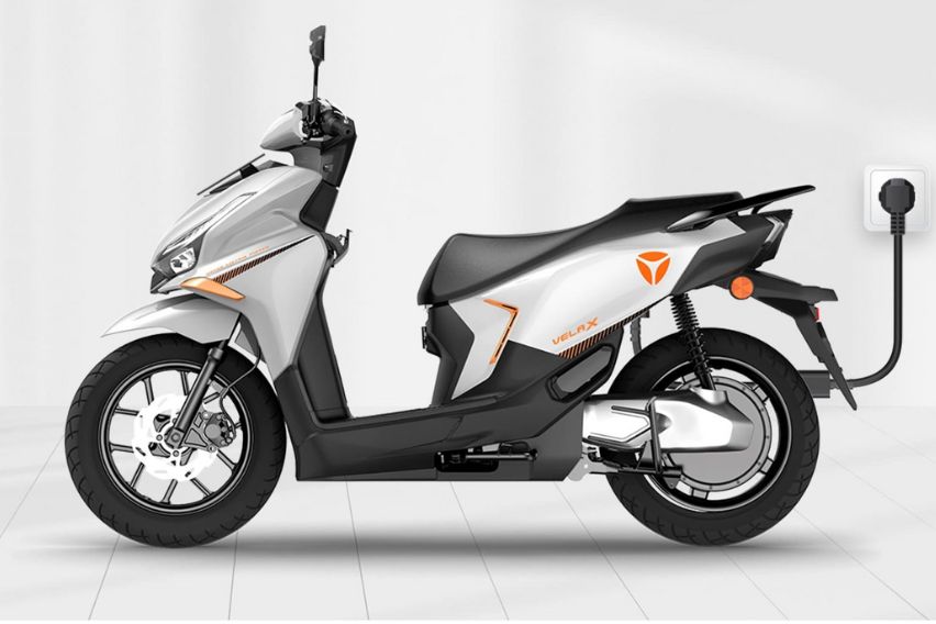 Yadea Velax charging