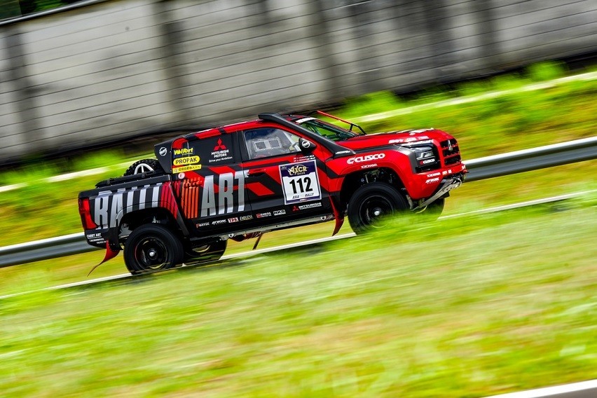 Mitsubishi Triton AXCR 2025