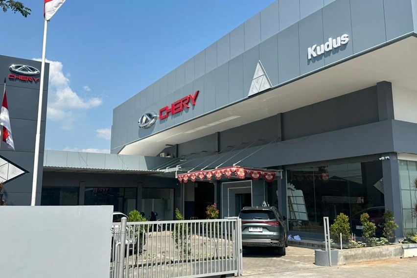 Lanjutkan Ekspansi di Jawa Tengah, Chery Resmikan Diler di Kudus