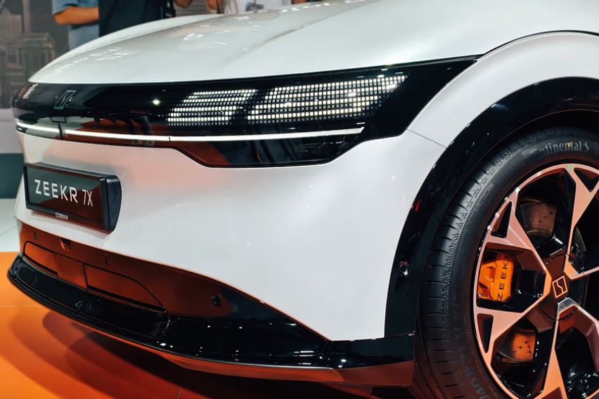 Zeekr 7X front grille