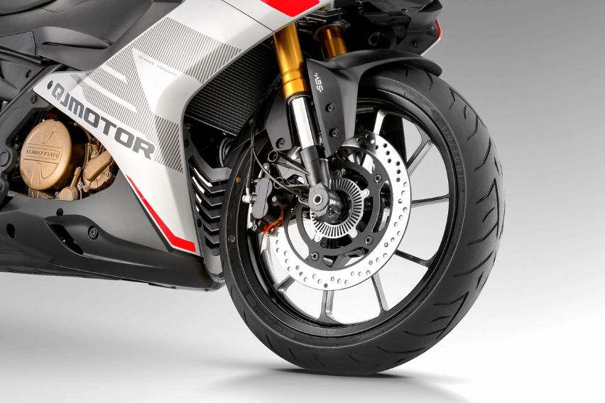 QJMotor SRK250R suspension