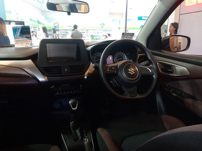 Interior Suzuki Fronx GL