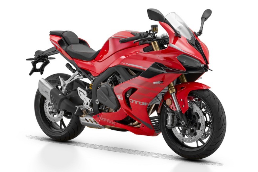 Profil QJMotor SRK 800 RR, Sportbike 4-Silinder Seharga Rp249,9 Juta