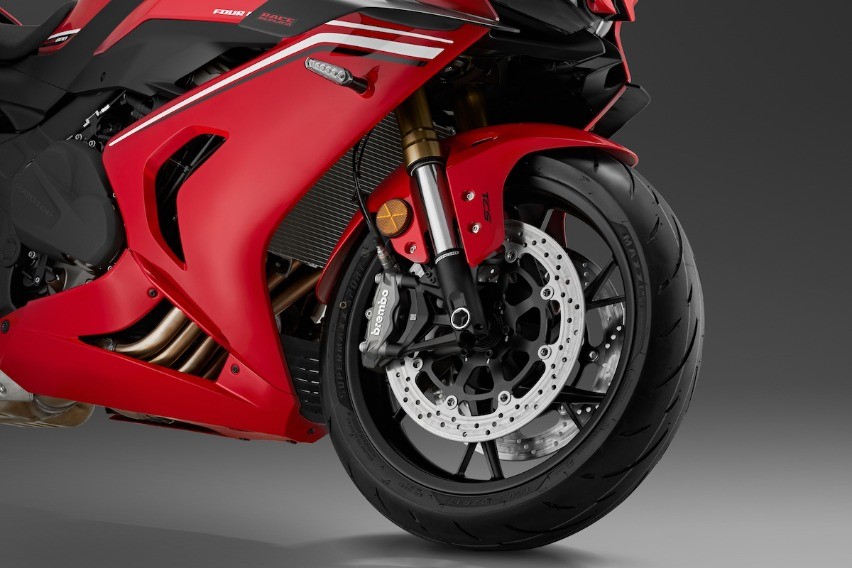 rem QJMotor SRK 800 RR