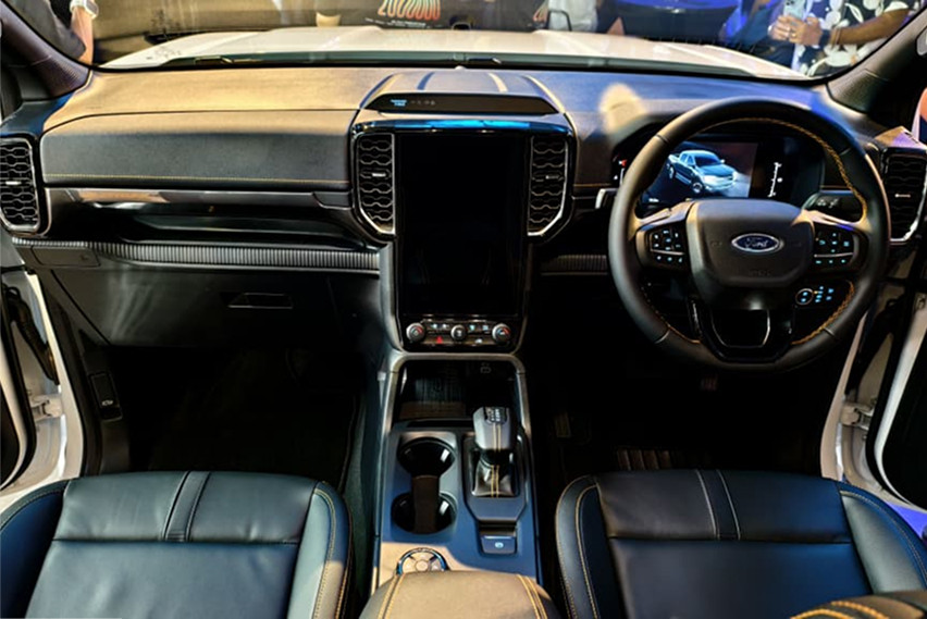 Ford Ranger Wildtrak v6 diesel dashboard view