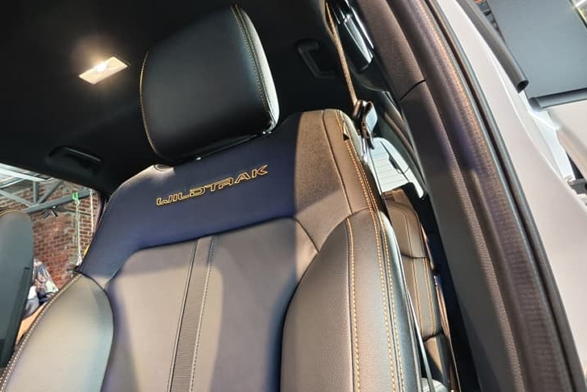 Ford Ranger Wildtrak v6 diesel seats view