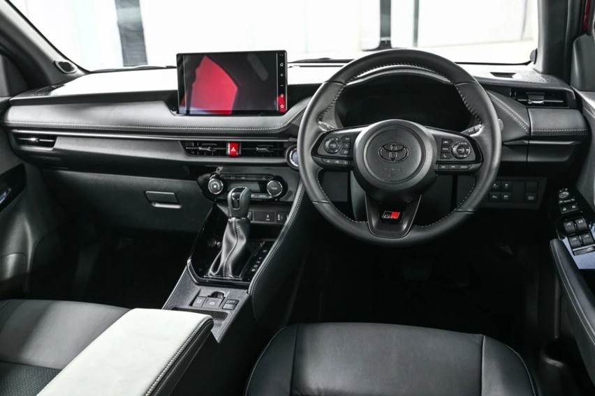 Interior Toyota Vios Hybrid