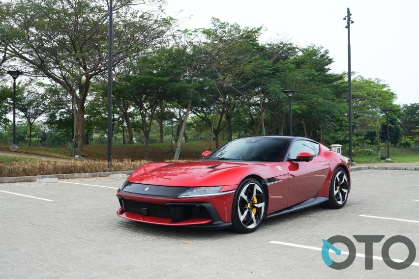 First Drive Ferrari 12Cilindri: Simfoni Terakhir Mesin V12 Tanpa Elektrifikasi?