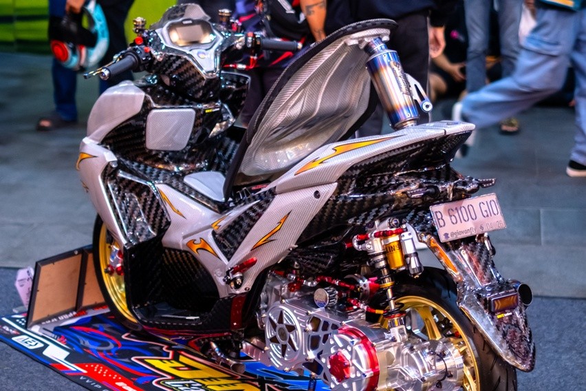 Modifikasi Yamaha Aerox Alpha