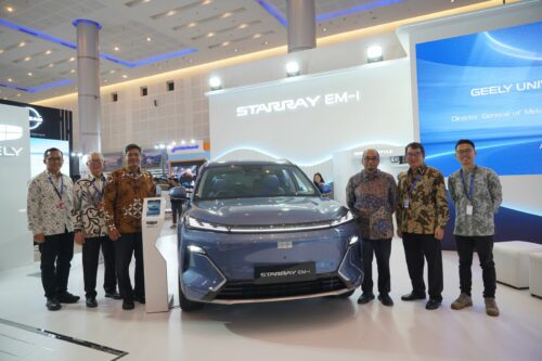 Geely Starray EM-i Resmi Hadir Pertama Kali di Jatim, Dibuka Pre-Book di GIIAS Surabaya 2025 Geely Starray EM-i Resmi Hadir Pertama Kali di Jatim, Dibuka Pre-Book di GIIAS Surabaya 2025