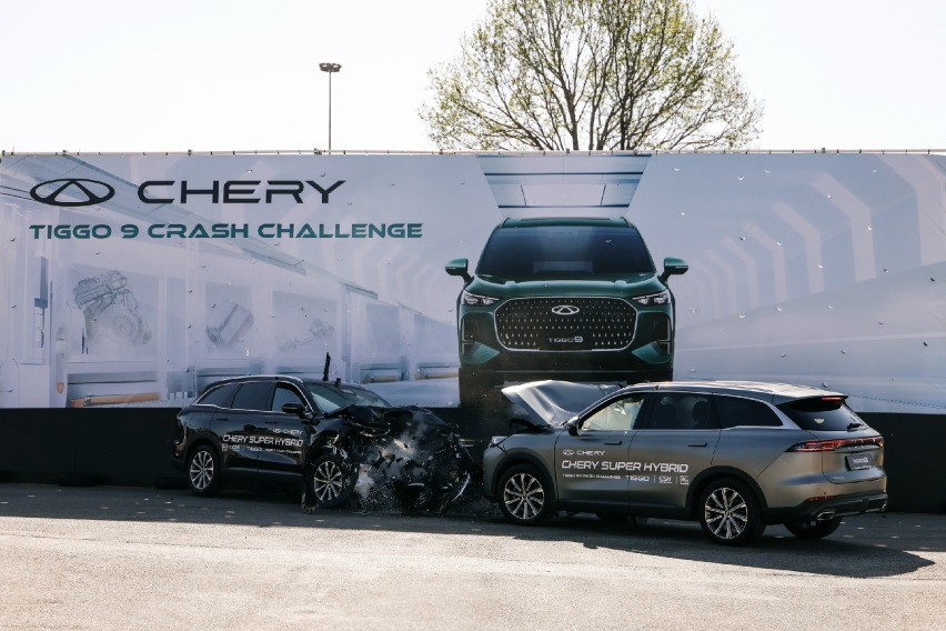 Buktikan Sistem Keselamatan, Chery Tes “Adu Banteng” Sesama Tiggo 9 CSH