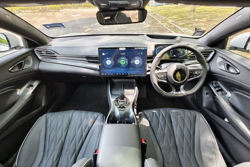 BYD Seal facelift interior view