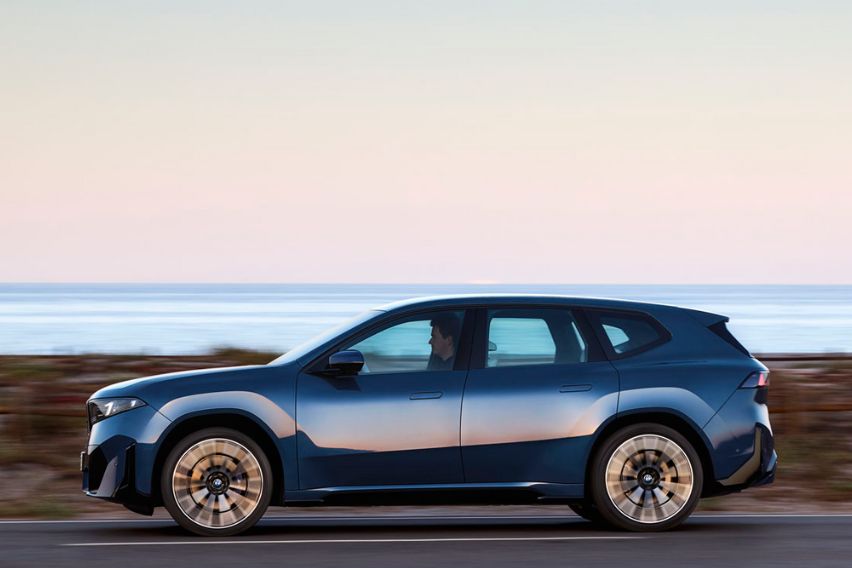 2025 BMW iX3 side