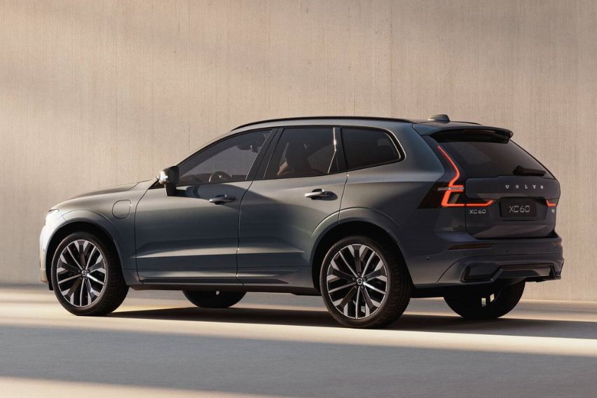 2025 Volvo XC60 rear