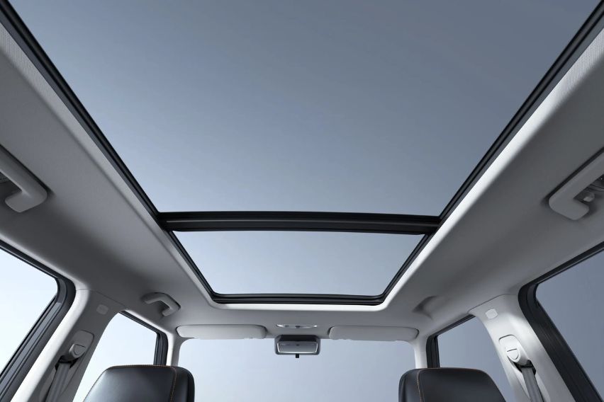 iCAUR 03 sunroof