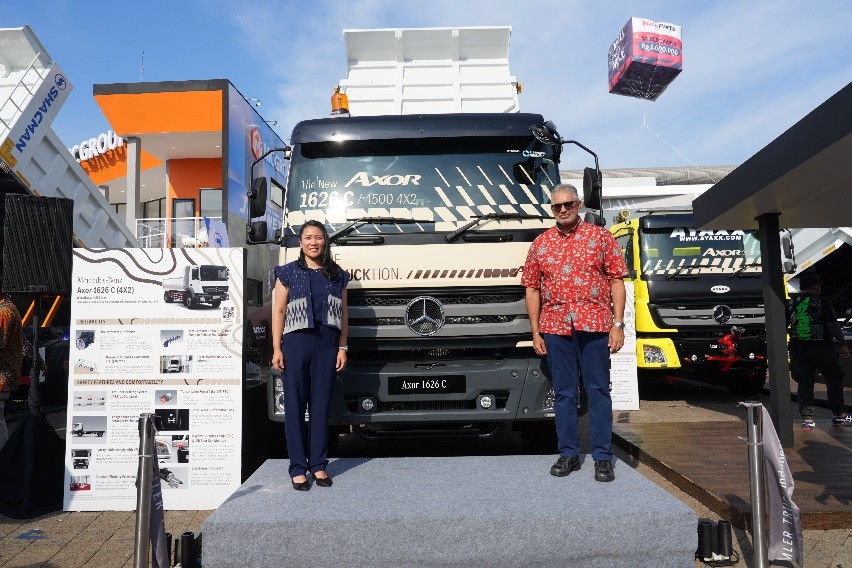 Daimler Indonesia Rilis Varian Anyar Mercedes-Benz Axor 1626 C