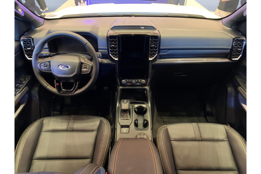 Ford Island Conquest Everest Wildtrak