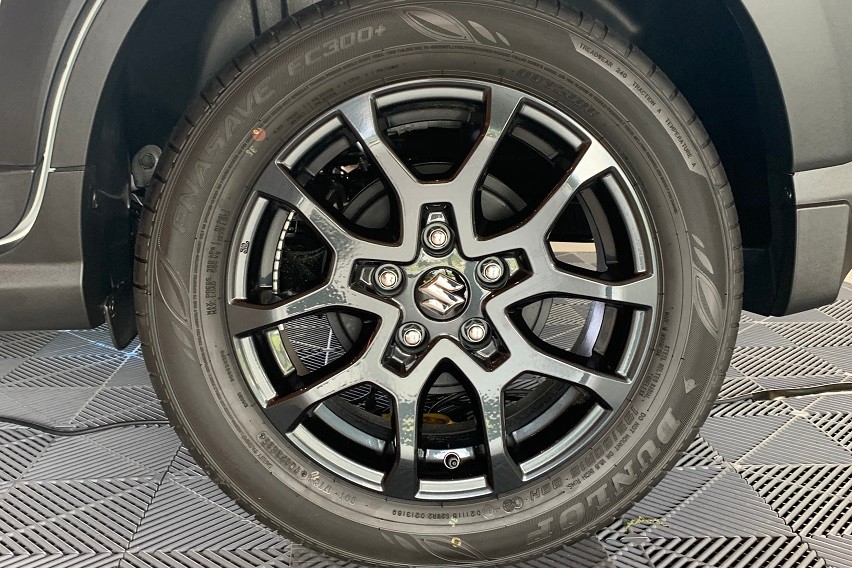 Suzuki XL7 Black Edition