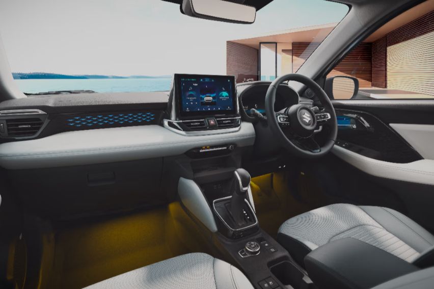 Suzuki Victoris interior