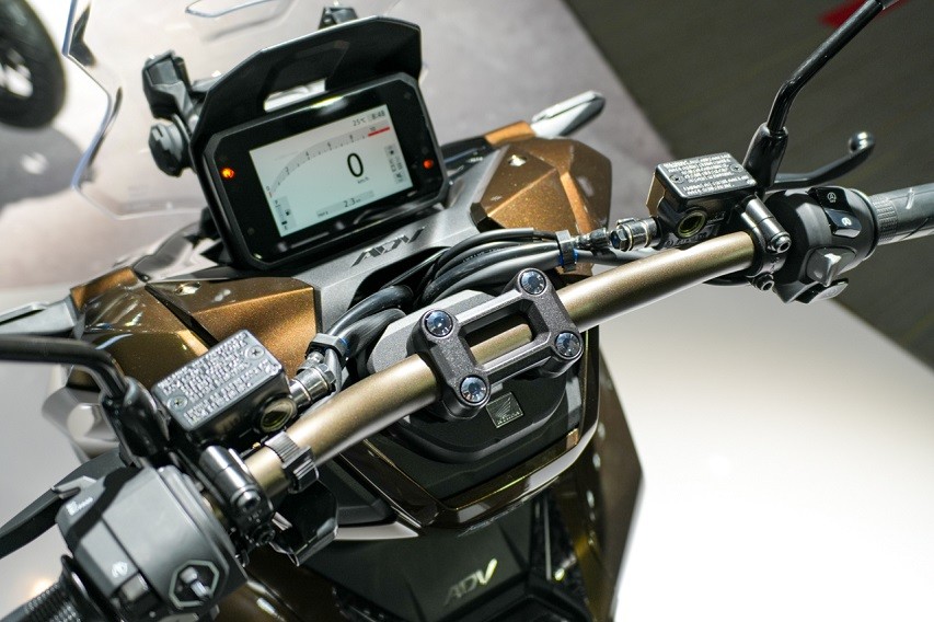 Setang Honda ADV160 Roadsync