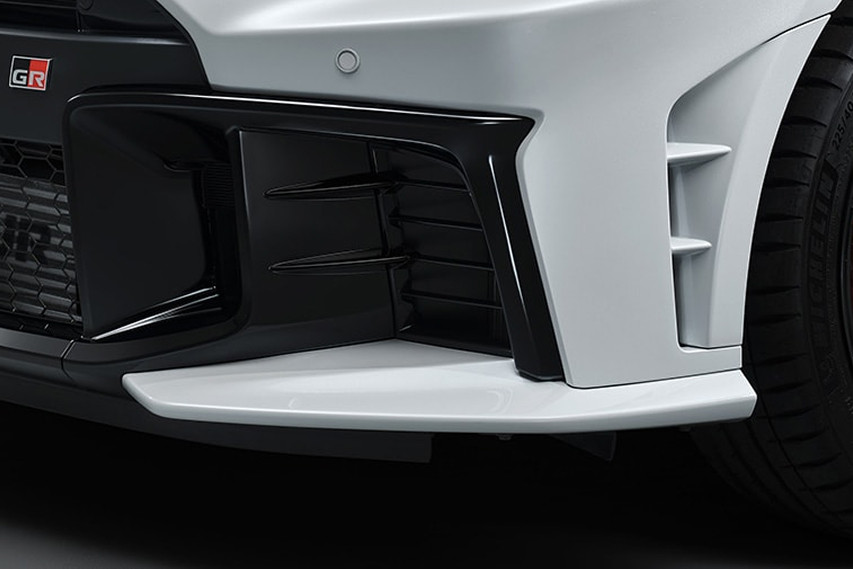 GR Yaris Aero performance package front bumper view