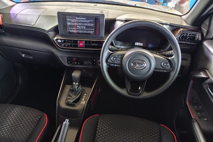 Interior New Daihatsu Rocky