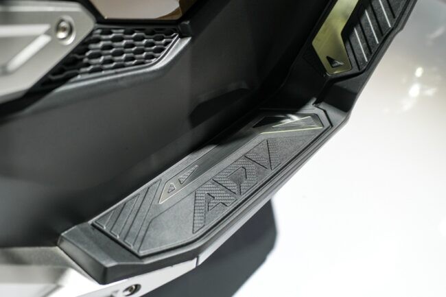 2025/09/Aksesori-Resmi-AHM-New-Honda-ADV160-5.jpg