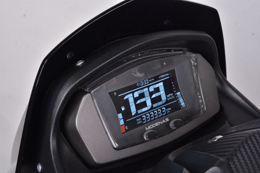 Modenas ELIT 150S console