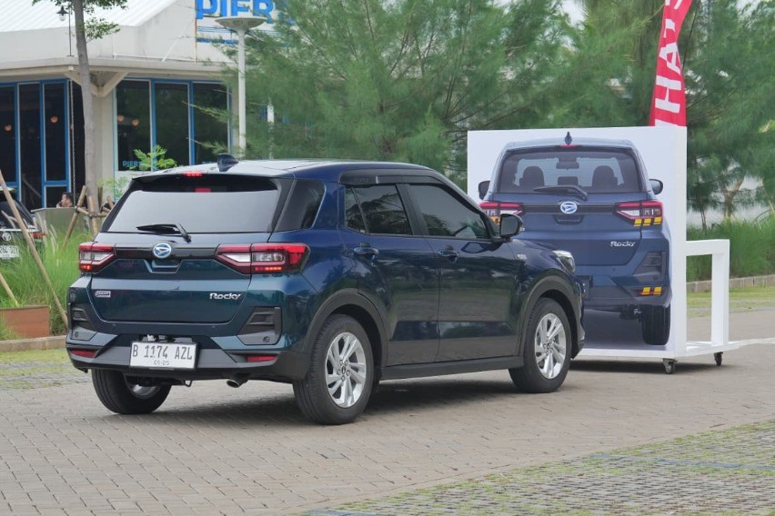 automatic brake Daihatsu Rocky e-Smart Hybrid