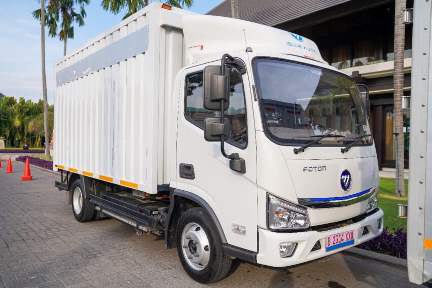 Kendaraan Niaga EV Proton