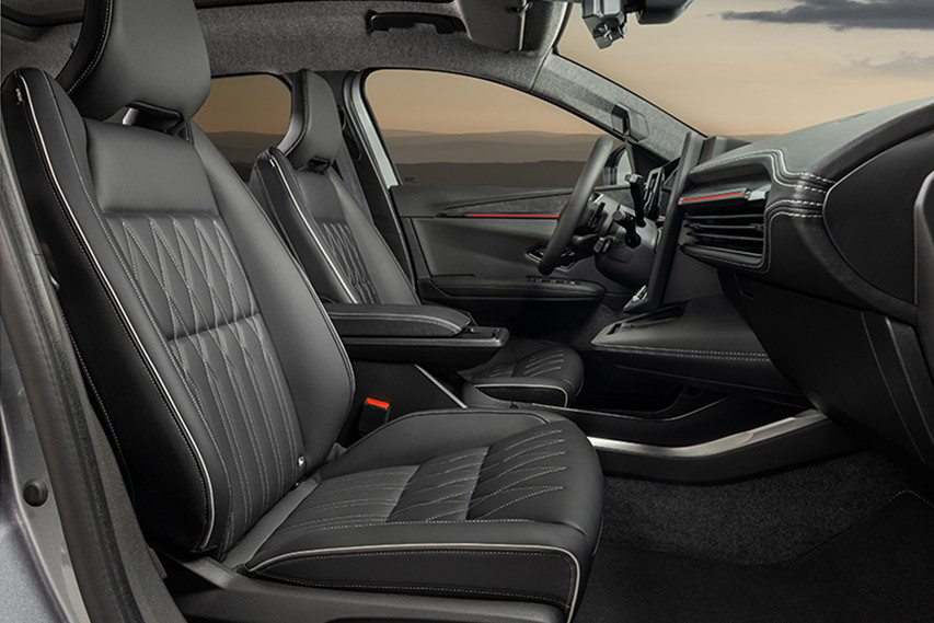 Mitsubishi Eclipse Cross front seats view